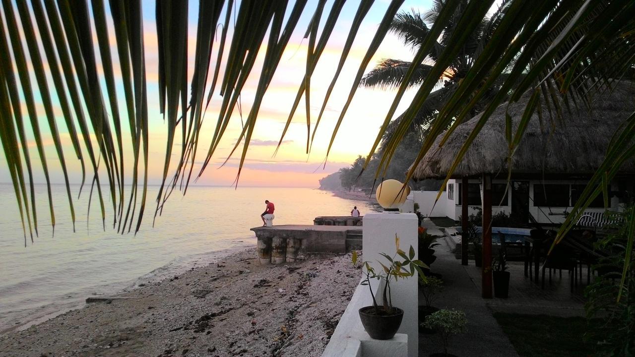 Bamboo Beachhouse Dormitory Garcia Hernandez Ngoại thất bức ảnh
